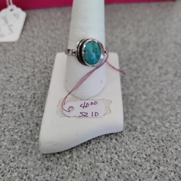 Sz 10 Turquoise and Sterling Silver ring - Picture 2 of 3